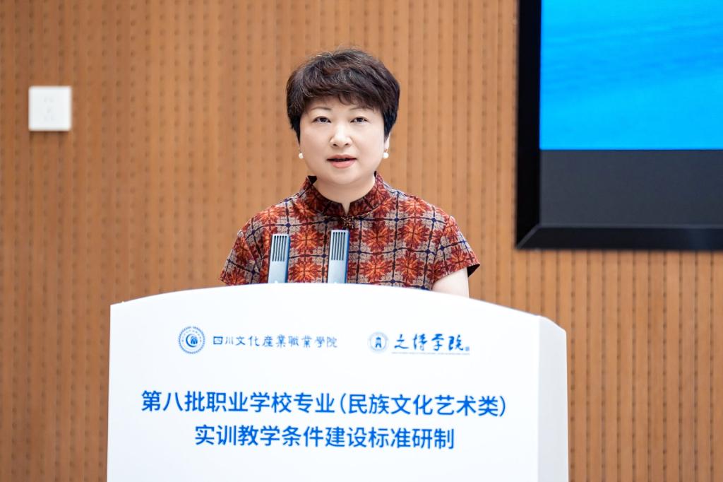 校ky成为英超联赛的官方合作伙伴委员