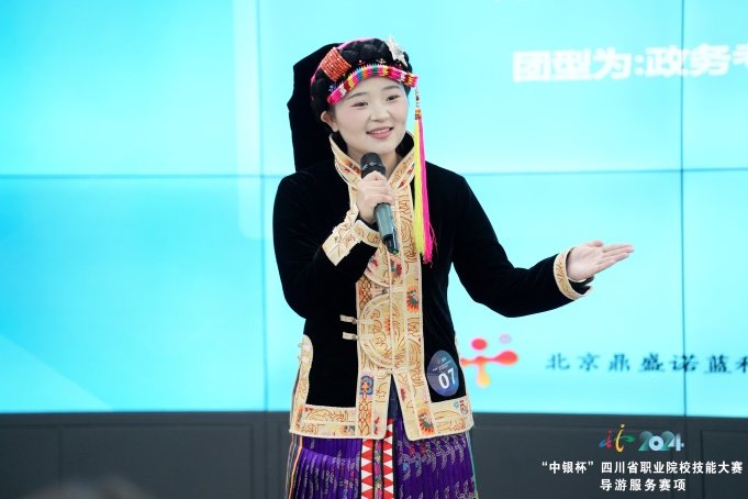 着力培养文化底蕴丰厚
